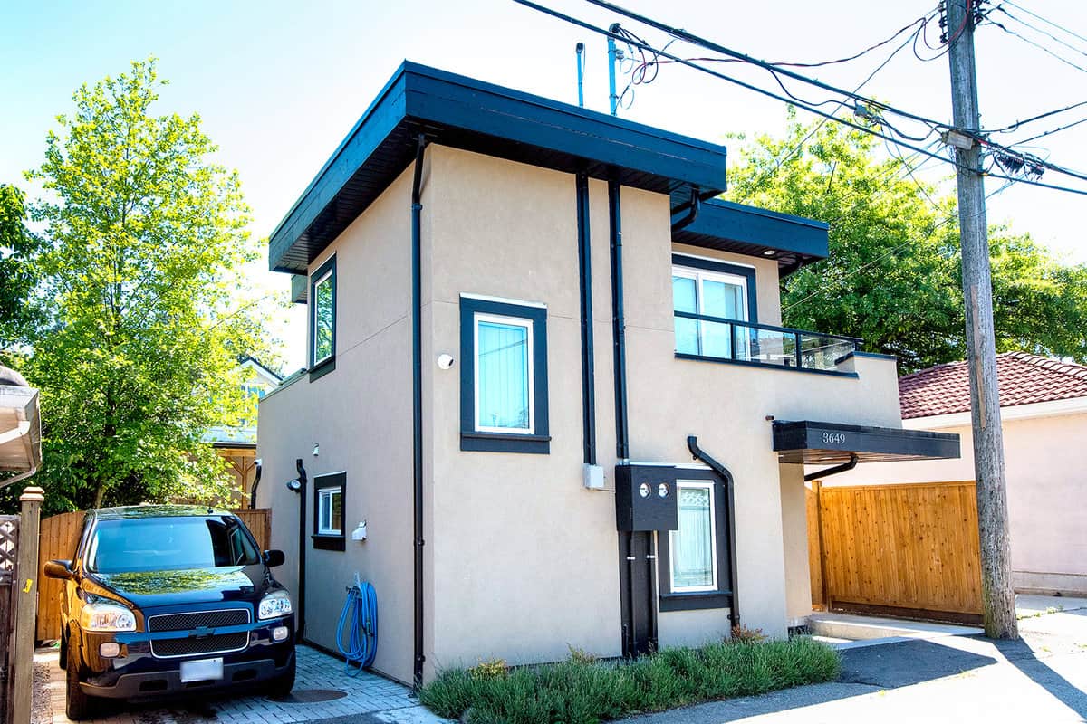 Renfrew & 21st Avenue Laneway Home
